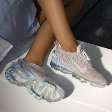 Insidesneakers Nike Air Vapormax 2020 Fk Summit White Multi Colour Cj6741 100 In 2020 Nike Nike Women Nike Air