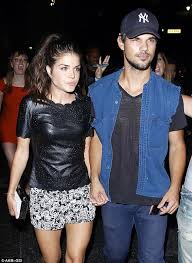 Taylor Lautner Splits With Girlfriend Marie Avgeropoulos Daily Mail Online