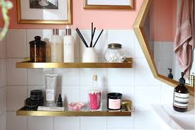 Make your bathroom feel open and organized again with these small bathroom storage ideas. 6 Ways To Squeeze Storage Into A Small Bathroom Swoon Worthy