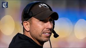 Illinois, NIL deals and a hint to wear white