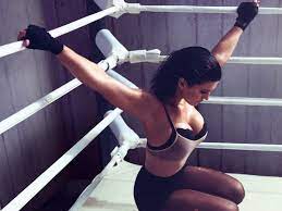 Gina Carano desnuda - Fotos y Vídeos - ImperiodeFamosas