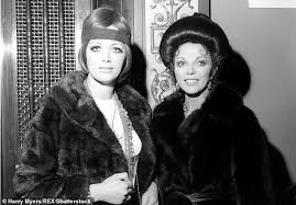 Rotalfoto s.p.a., milano (milan) in the series artisti di sempre, no. Joan Collins Claims Late Sister Jackie Sent Her A Sign From Beyond The Grave Daily Mail Online