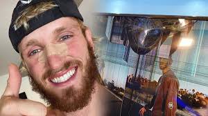 Logan Paul freaks out fans with gruesome injury after throwing a plate