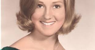 Ellen Waggoner's Instagram, Twitter & Facebook