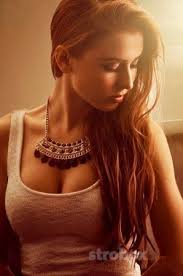 portrait photo and lighting setup with natural light and strobe by krzysztof budych 1 100s 3 2 iso 100 女性 いく