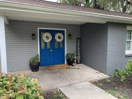With normal paint, your color options for painting vinyl siding are limited because dark hues can make the siding warp. Rhino Shield Brick And Vinyl Siding Painting In Lemoyne Pa Rhino Shield Painting On Brick And Vinyl Detail