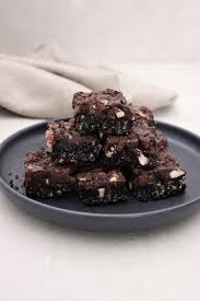 Bouchees Au Chocolat Et Aux Amandes Simplement Frais Recipe Snacks Chocolate Food