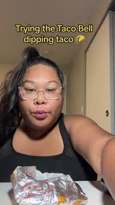 6/10. Honestly meat was a little dry. It was okay but not something id get  again. But I like that it comes with 2 sauces. #fyp #fypシ #foryou  #foryoupage #tacobell #tacobellmukbang #dippingtaco ...