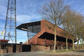 Als voetballiefhebber mag je deze online voetbalbeleving niet missen. Boete Voor Doodsbedreiging Bij Stadion Go Ahead Eagles Deventer Destentor Nl