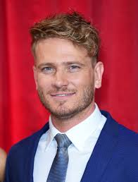 £139.00 from karen millen ( x) thursday 2 reblog / like. Emmerdale Cast 2018 Character Pictures Who Plays Who How They Re All Related And Who S Coming And Going