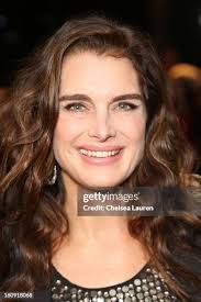 10,369 Kenneth Fall Photos & High Res Pictures