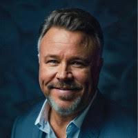 2400+ perfiles de «Persons»