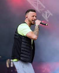 Granit musa (pronounced gɾaˈnit muˈsa; Azet Rapper Wikipedia