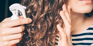Posted on june 4, 2015 | by amanda holstein. How To Tame Frizzy Curls In Humid Weather Youbeauty