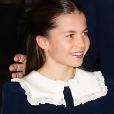 🔴‼️𝐍𝐄𝐖 𝐏𝐈𝐂𝐒: Princess Charlotte looks gorgeous at pre Christmas  lunch today. 📷 Tim Rook #katemiddleton #princesscatherineofwales  #walesfamily #waleskids #cambridgekids #dukeandduchessofcambridge  #dukeandduchessofcornwall ...