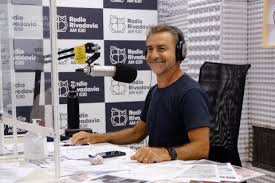 La periodista de radio rivadavia y américa carolina losada confirmó en sus redes sociales que tiene coronavirus y se encuentra aislada. El Editorial De Carolina Losada Guerra Relampago Radio Rivadavia Am630