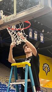 Tyler Rowland (@TRow1987)