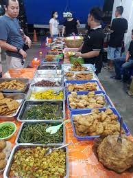 Ada warung nasi uduk yang buka dari 10 malam hingga 3 pagi. Nasi Uduk Bu Sum Mangga Dua Lengkap Menu Terbaru Jam Buka No Telepon Alamat Dengan Peta