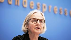Eine Wedelerin ist neue Regierungssprecherin in Berlin