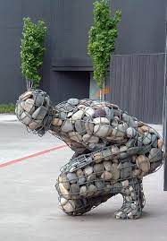 gabion man statue amp ideas art de jardin en metal design d amenagement paysager idees de sculpture