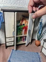 Diy Geldgeschenk Mini Schlafzimmer Geldgeschenke Geschenke Und Puppenhaus Miniaturen