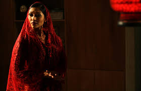 Maya who lives with her sister, harbours a secret and other around her are beginning to suspect that she just might just be a vampire. Tolong Awek Aku Pontianak 2011 Imdb