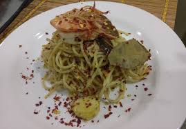 Ada yang penah cobain spaghetti aglio olio? Tertunailah Hasrat Di Hati Resepi Spaghetti Aglio Olio