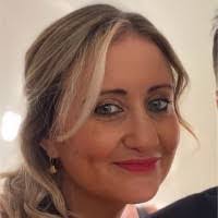 Laurie Archer's Instagram, Twitter & Facebook