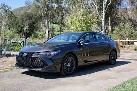 Compare msrp, invoice pricing, and other features on the 2016 lexus es 350 and 2016 toyota avalon. 2019 Lexus Es Versus 2019 Toyota Avalon Which Is Better Top Speed