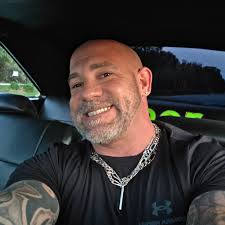 These two were clueless but keen as they were fighting for their innocence  (and their lives) in Death Row today, escaping from their cellblock with 2  minutes and 48 seconds left until