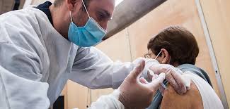 Alle angebote impfberatung impfungen grippe fsme hepatitis a sie können bei uns impftermin jederzeit online über unsere webseite buchen. Kanton Zurich Schaltet Weitere Impf Gruppen Frei Top Online