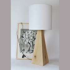 Inspirations réflechies et spontanées, le mobilier est une source et un résultat en même temps. Lampe De Bureau Bois Brut Lampe Bois Flotte Loftboutik