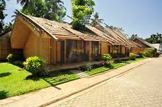 Nothing else can better symbolize rich filipino history than the humble bahay kubo or nipa hut, which has evidently grown, and evolved throughout the years. 40 Kawayan Amakan Banig Ideas Bamboo House Bamboo Architecture Bamboo Design