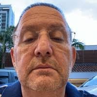 Ari Becker's Instagram, Twitter & Facebook