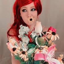 1 hour watercolor study of "Woman with a Parasol" by Claude Monet (don't  know why, but this turned out looking like a Hayao Miyazaki piece... and  I'm not mad at all about