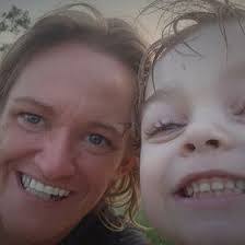 Kirsten Mcdowell's Instagram, Twitter & Facebook