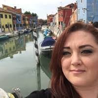 Kelly Serna's Instagram, Twitter & Facebook