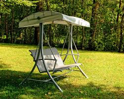 Hollywoodschaukel Im Garten Tipps Und Ideen
