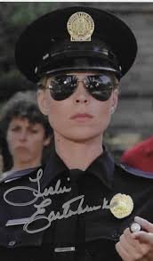Hoy cumple 71 años Leslie Easterbrook, la genial sargento Debbie Callaghan  en la saga "Locademia de Policía".