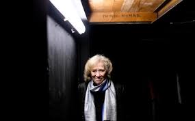 We don't have a biography for maria do céu guerra. Maria Do Ceu Guerra Mas Que Vida Louca E Esta Que Tenho Vivido Weekend Jornal De Negocios