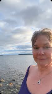 Spring!!🍃🌱I needed to start it with a dip! May the sun warm our soil and  rains water the seedlings🥰🌊 ( not drown them)