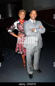 Image result for tbn:AWzYY9q209rRYM::rho0ofa.jeeran.com/24947_ABEER__ROSE.jpg