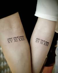 Tatuajes Para Parejas 60 Tattoos Mas Romanticos Con Significado En 2020 Disenos De Tatuaje Para Parejas Tatuajes De Parejas Tatuaje Novios