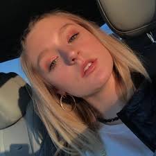 Olivia Harper (@oliviaharper08)