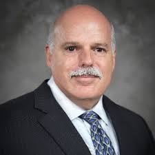 Congratulations to Valleywise Health CEO Steve Purves for receiving the  highest honor bestowed by the Arizona Hospital and Healthcare Association  (AzHHA), the Salsbury award.