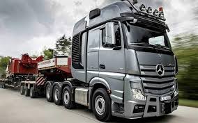 Pin Di Fabrizio Fregnan Su Mercedes Camion Pesanti Nel 2020 Mercedes Benz Mercedes Camion