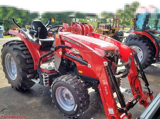 Massey Ferguson 1735M Tractor