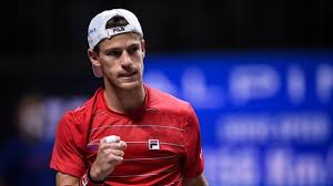 Alman tenisçi, 2018'de şampiyonluk yaşadığı sezon sonu turnuvasında çıktığı ikinci maçta ilk galibiyetini aldı. Tennis Schwartzman Spielt Im Finale Gegen Zverev