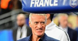 Léo dubois et surtout benjamin pavard, surprise des 23 sélectionnés pour le mondial 2018, l'ont appris à leurs dépens. Equipe De France Notre Liste Des 23 Pour L Islande Et La Turquie