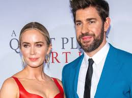 John krasinski may consider himself an average, goofy kind of guy, but i think i speak for all women when i say he's an absolute dream date. Emily Blunt Regrets Bad Spray Tan From Her Wedding To John Krasinski Insider